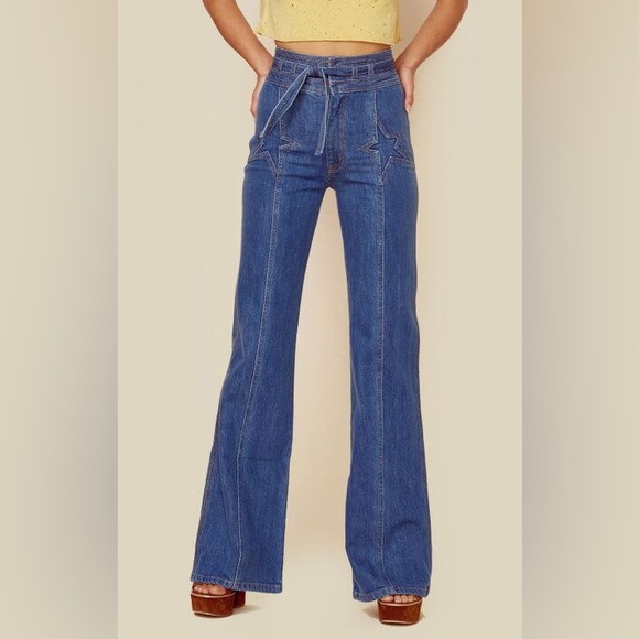 Stoned Immaculate Superstar Jean in Filmore - Picture 9 of 12